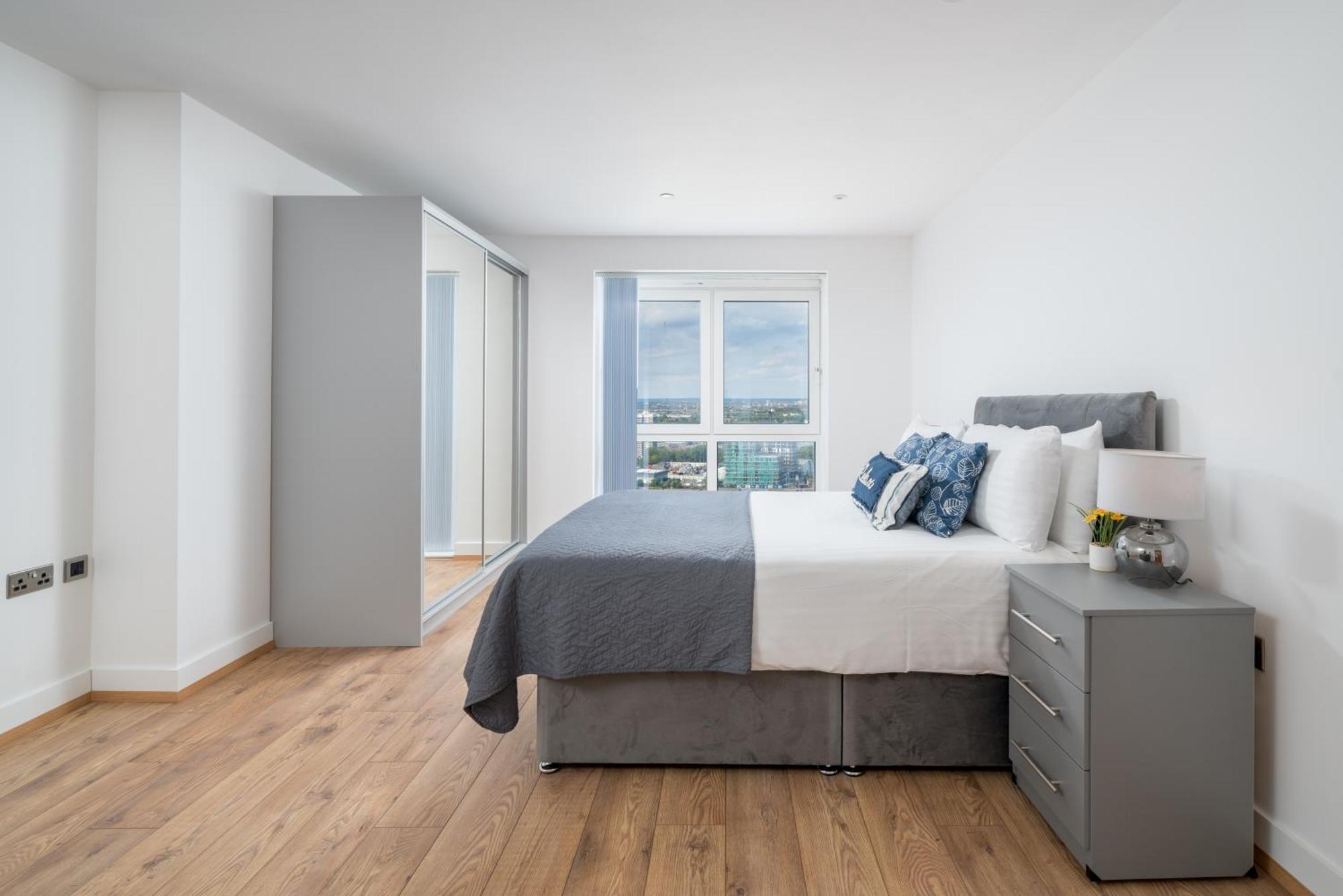 Skyvillion - London River Thames Top Floor Apartments By Woolwich Ferry, Mins To London Excel, O2 Arena , London City Airport With Parking المظهر الخارجي الصورة